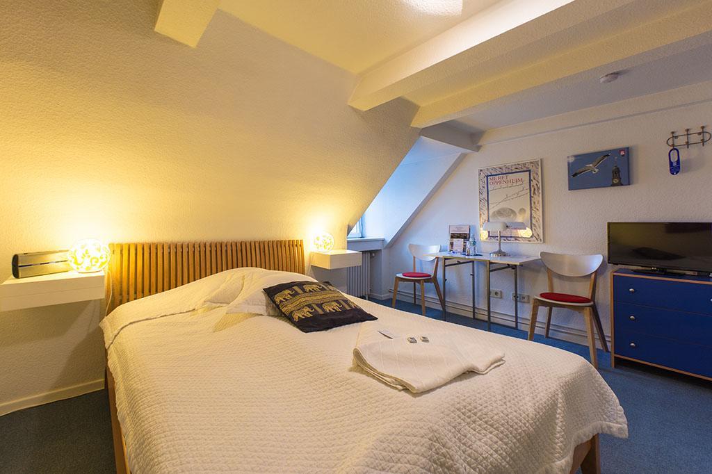 Frauenhotel Hanseatin - Women Only Αμβούργο Δωμάτιο φωτογραφία